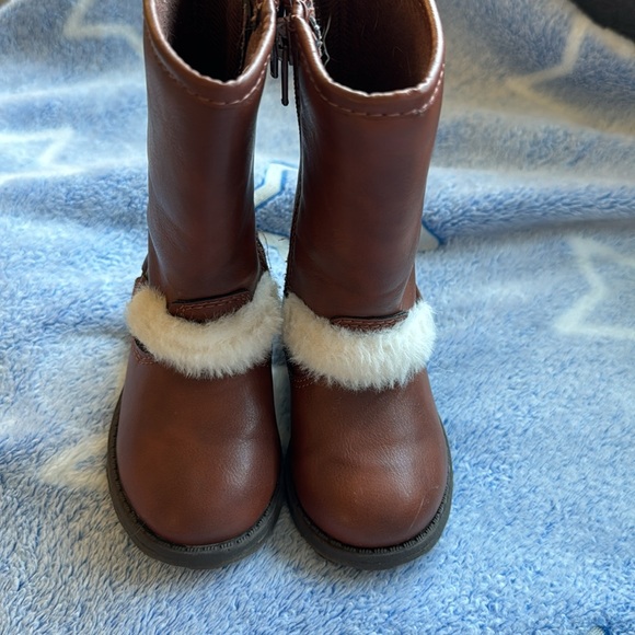 Brown Boots - Picture 2 of 7